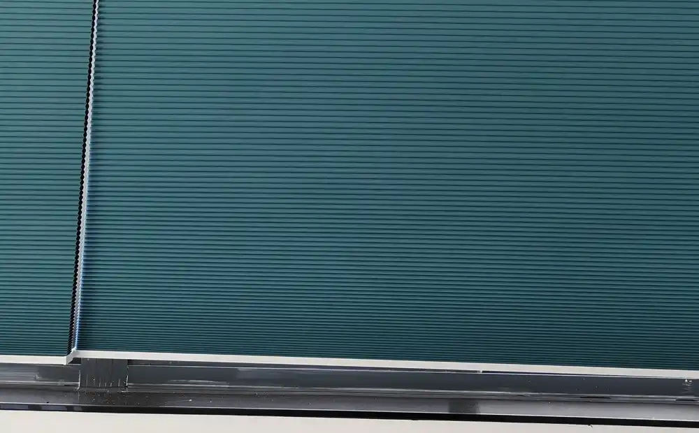 close-up of UV resistant honeycomb blinds printing with high adhesion water-based ink